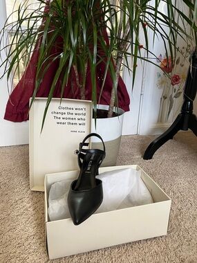 Anne Klein Black Pointed-Toe Ankle-Strap Pump